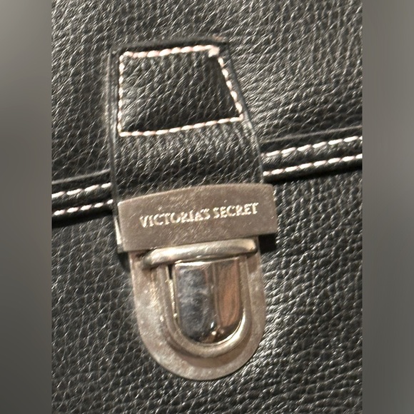 Victoria’s Secret 1990s Weekender Black Pebble Faux Leather Travel Tote - Picture 5 of 9